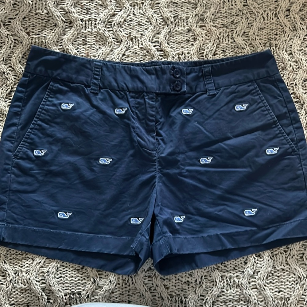 Vineyard Vines women’s shorts. Navy with light blue whale design. Size 8.